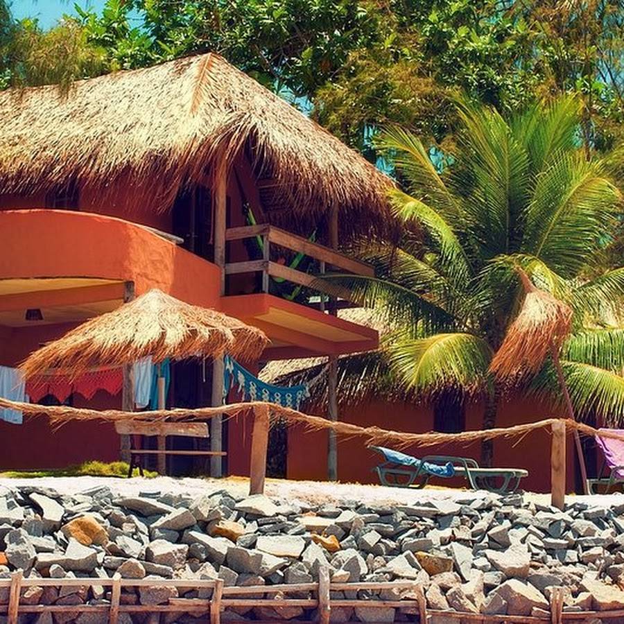ao lado da cabana