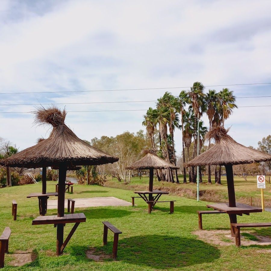Camping Balneário Municipal Carmen Areco