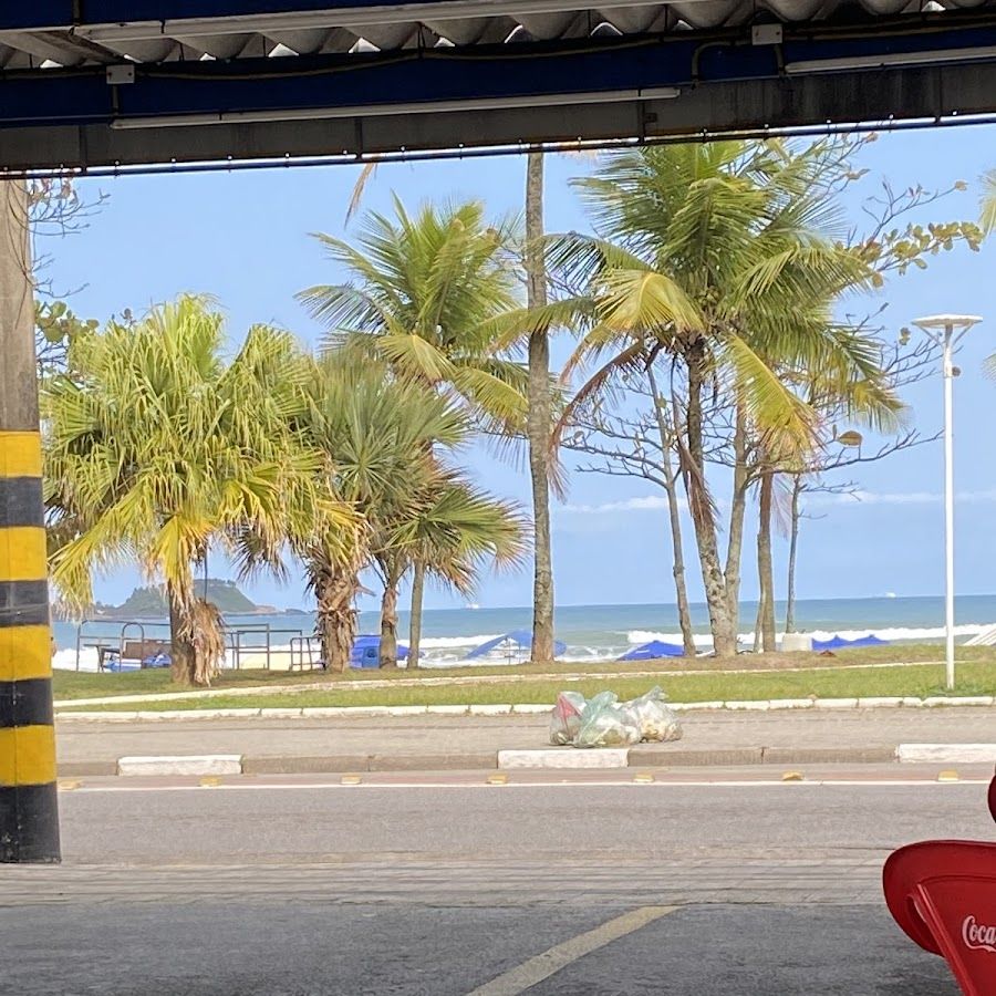 Estacionamento à beira-mar