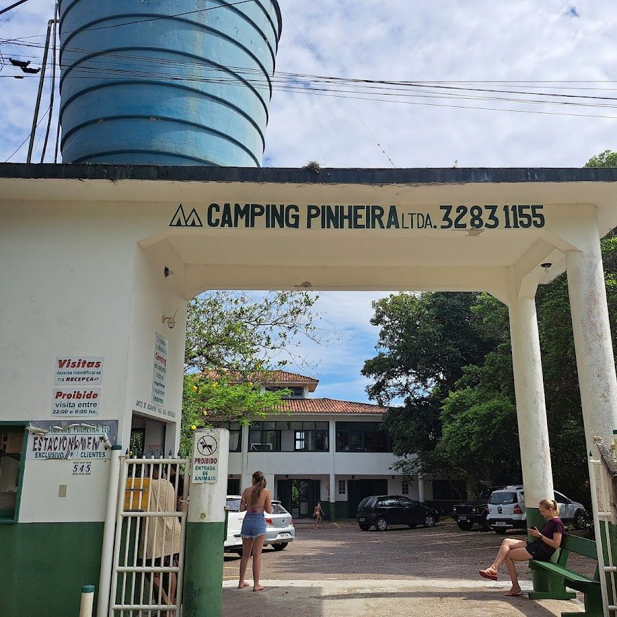 Estacionamento Grátis na Pinheira para Acampamento