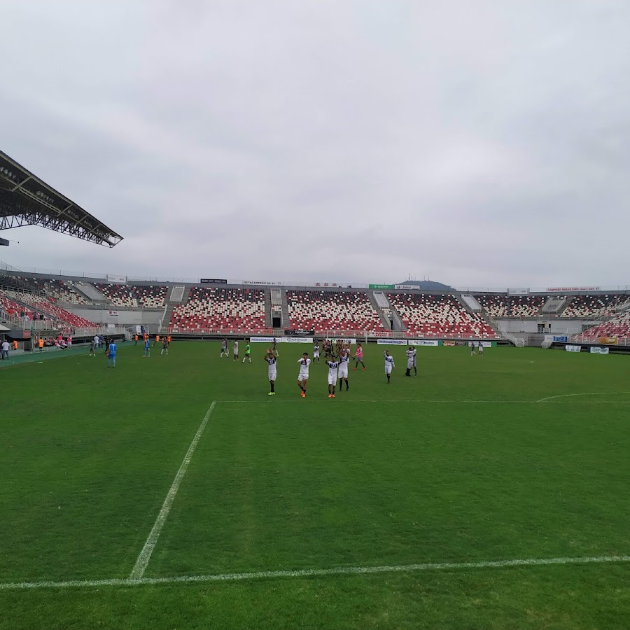 Parque municipal (estacionamento estádio do JEC)