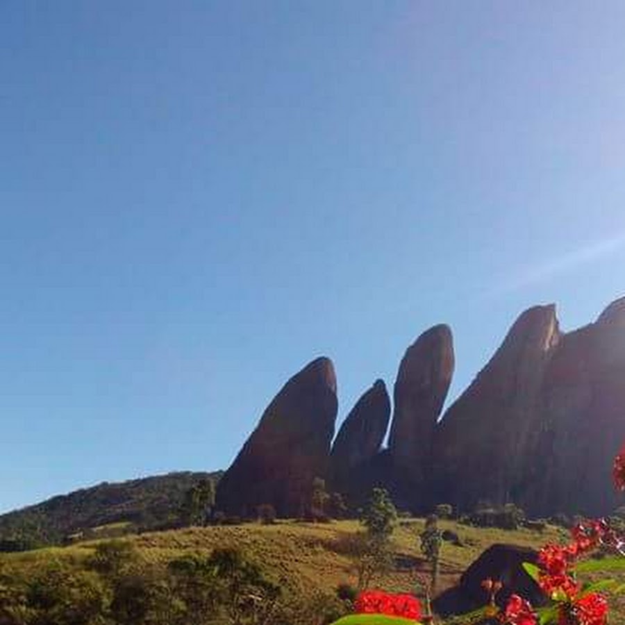 Pedra dos Cinco Pontões de Laranja da Terra