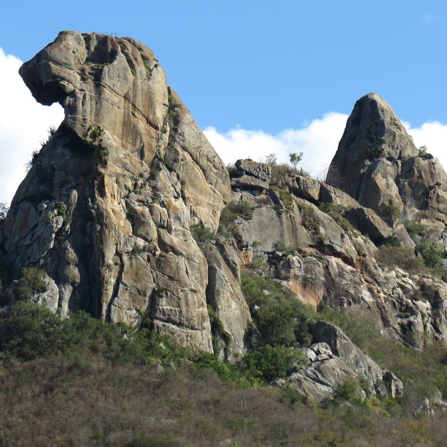 Pedra da Galinha Choca