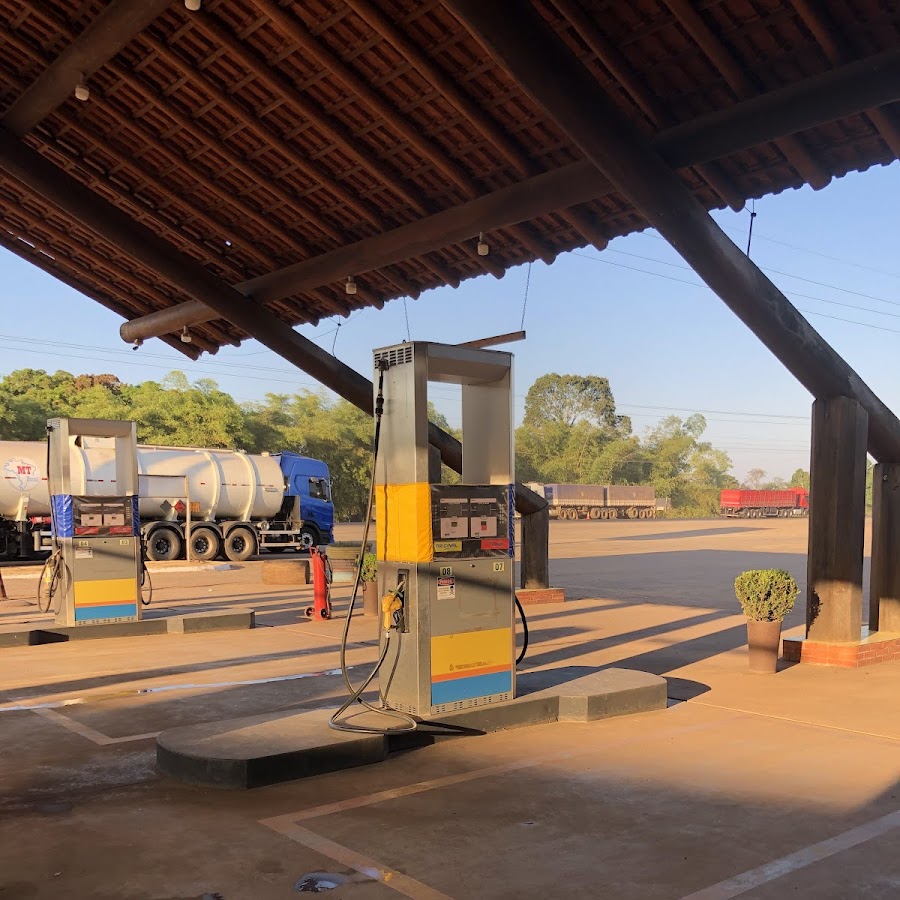 Posto de gasolina / parada de caminhão BR