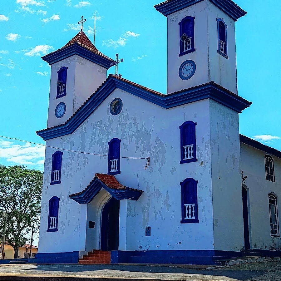 Praça da igreja Matriz de Iguatama
