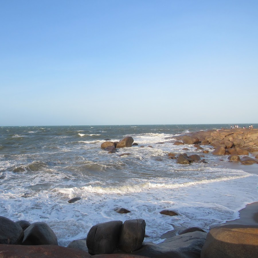 Grande Estacionamento Praia Pedra do Sal