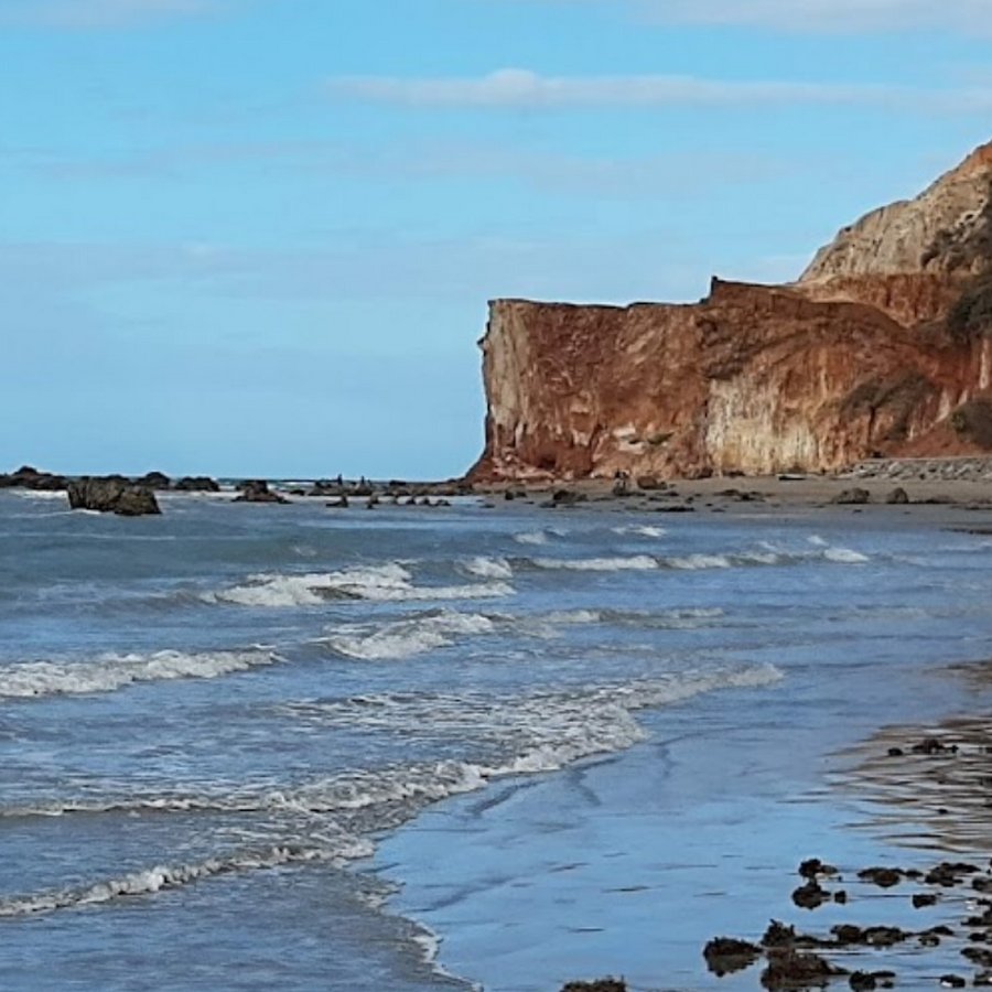 Praia da Redonda - Redonda Beach
