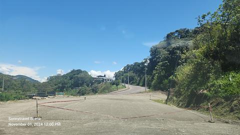 À beira do rio