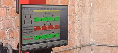 Alinhamento, balanceamento de pneus com computador
