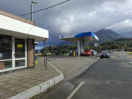 Ao lado do Posto Copec