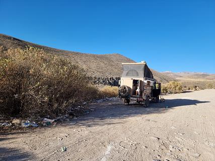 área de cascalho antes do pedágio