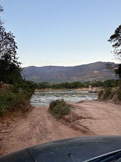 Balsa para atravessar o rio de Sauce