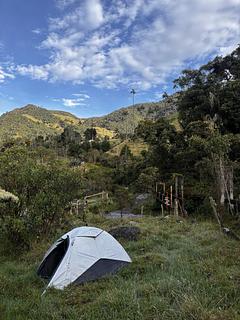 Campo ao lado da trilha Cocora para bicicletas