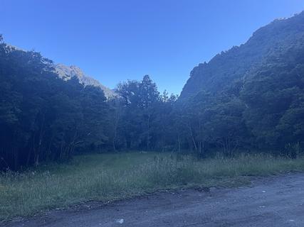Cascada Escondida Parking