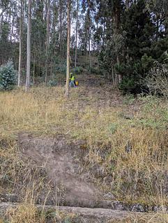 Espaço para barraca acima da estrada