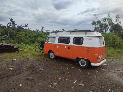 Estacionamento de parque pequeno