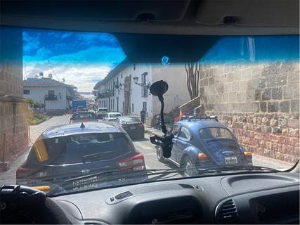 Estacionamento na rua no centro de Cajamarca