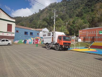 Estacionamiento al lado del estadio