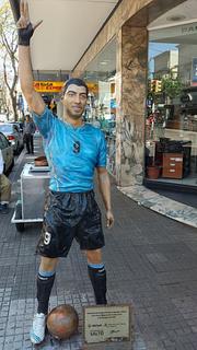 Estátua Luis Suarez