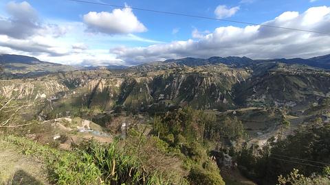 Estrada bonita de/para Laguna Quilotoa