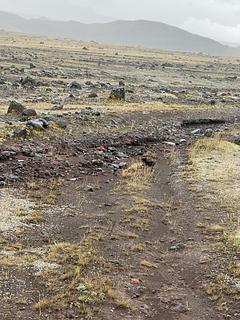 Estrada destruída pela água