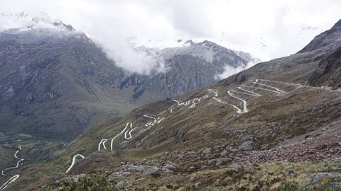 Estrada de Montanha Deslumbrante