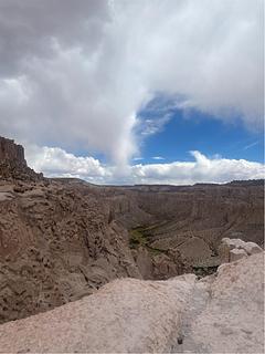 Huge Canyon - viewpoint