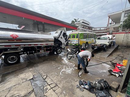 Lavador com lavadora de pressão