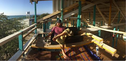 Los muelles surf camp