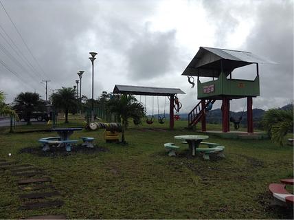 Mirador Y Parque Al Costado De La Ruta