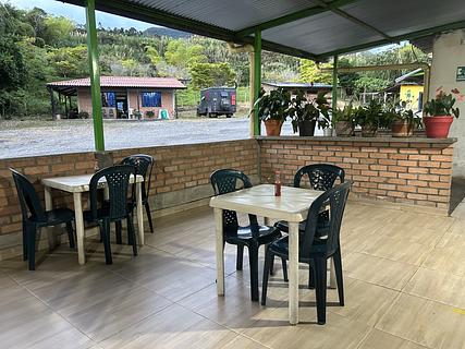 Parador Donde Canta La Rana
