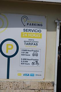 Parking al frente de la naval