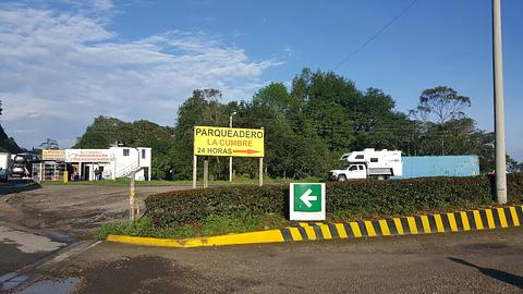 Parqueadero LA Cumbra & Panaderia