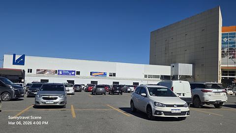 Paseo del fuego parking lot