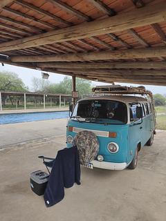 Pela piscina