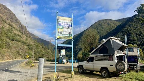 pequeno posto de gasolina