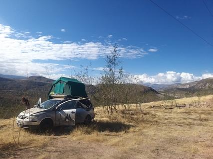 Plano al costado de la ruta