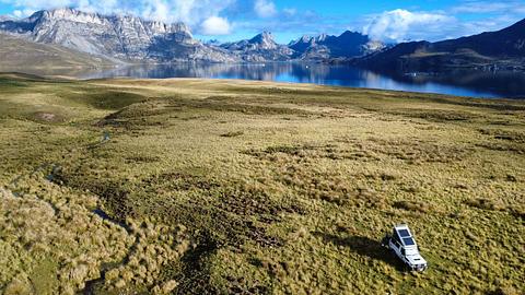 Pullout com bela vista para o lago