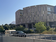 Rua entre o Shopping e a Universidade